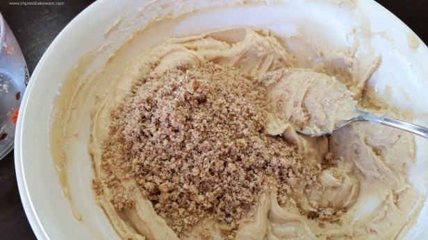 © 2016 Impress! Bakeware, LLC caramel pecan filling 2.jpg