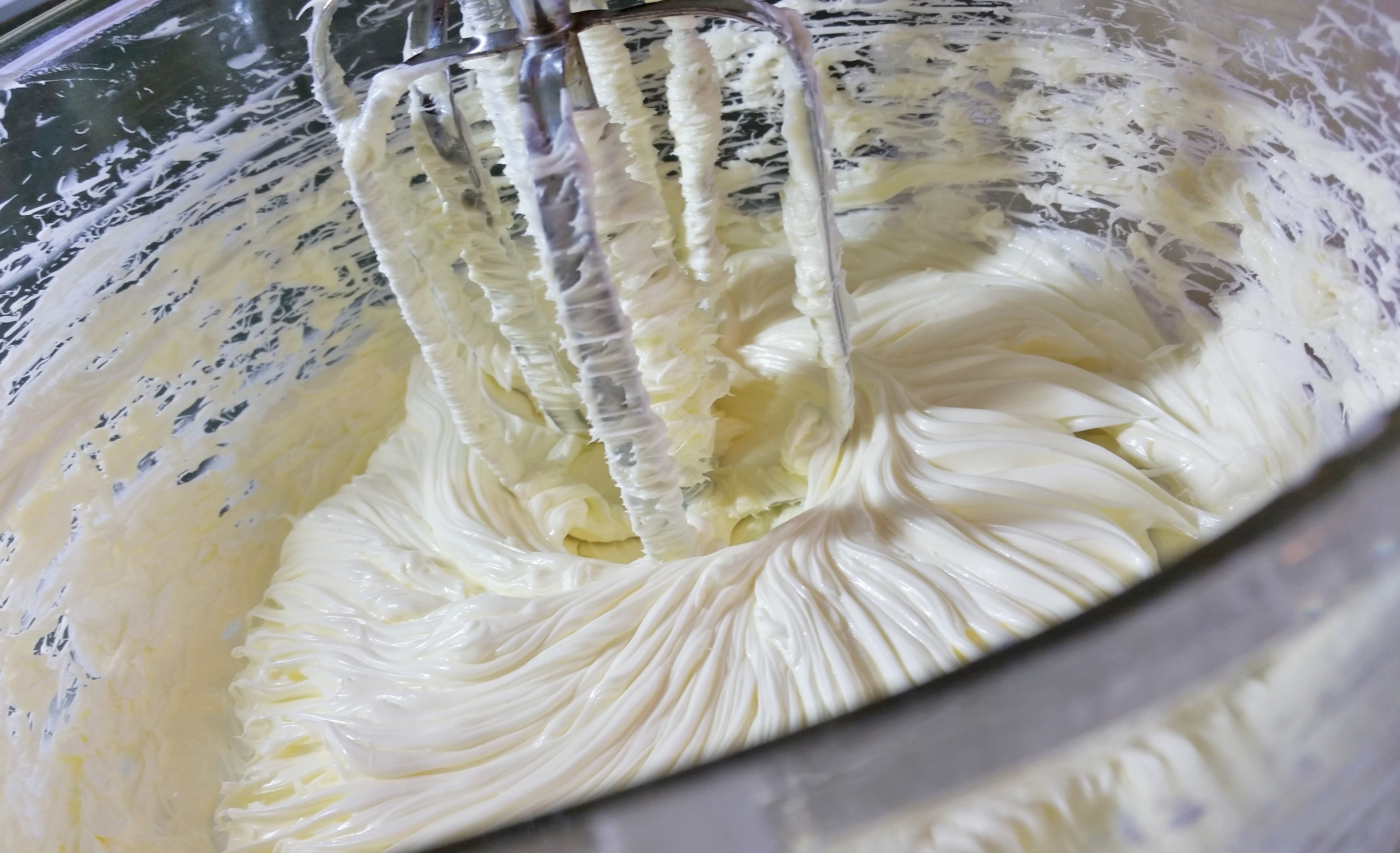 Properly creamed butter © 2016 Impress! Bakeware, LLC.jpg