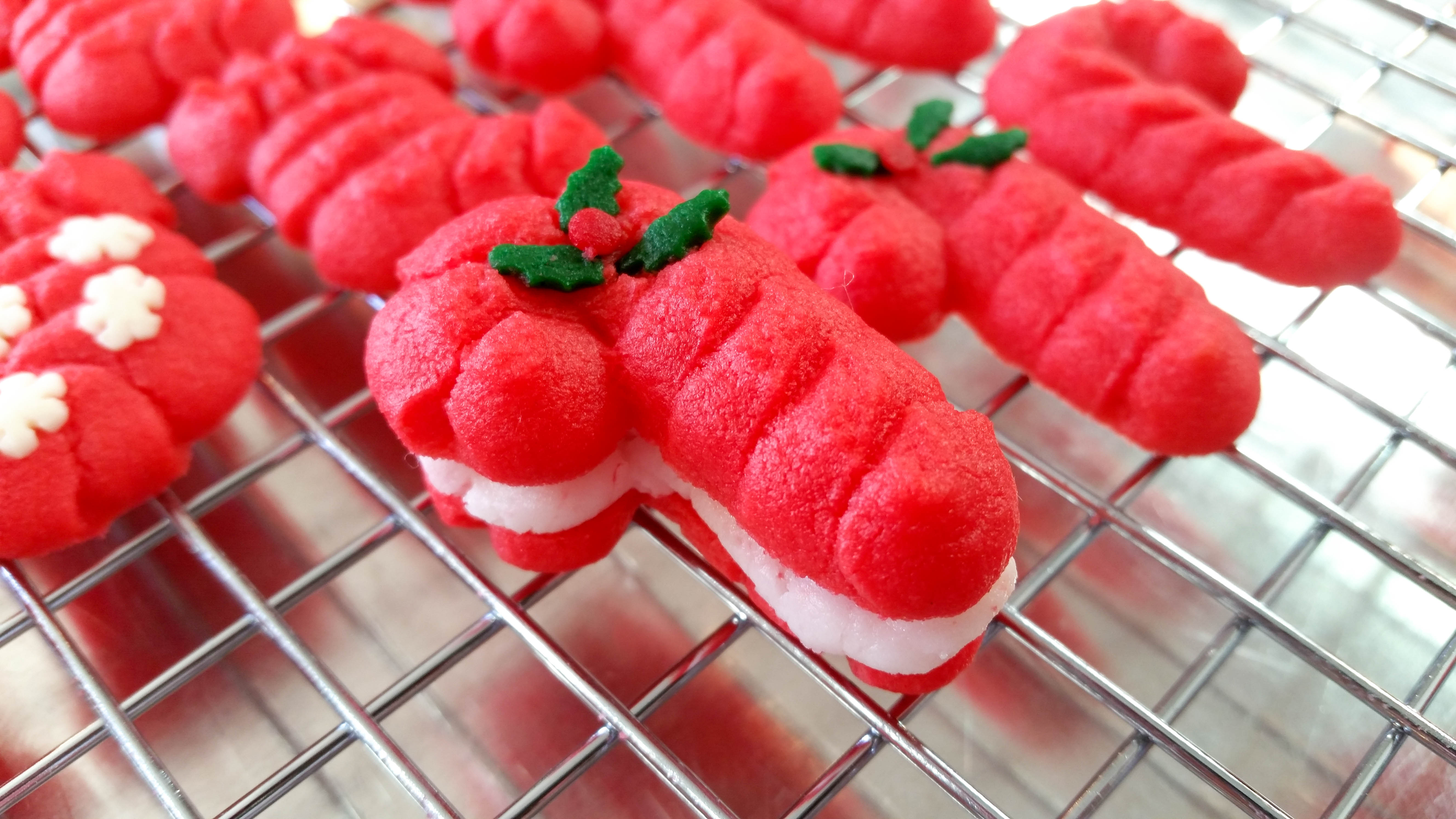 p Peppermint Candy Cane & Stocking Sandwich Cookies Stuffed Crushed Peppermint cookie press spritz © 2017 Impress! Bakeware, LLC.jpg