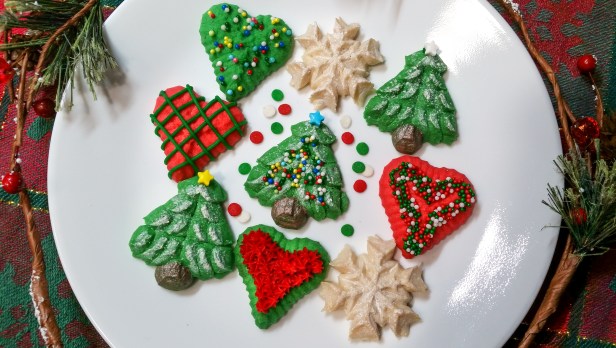 Christmas Is Love Spritz Cookies © 2019 Impress! Bakeware, LLC aa.jpg