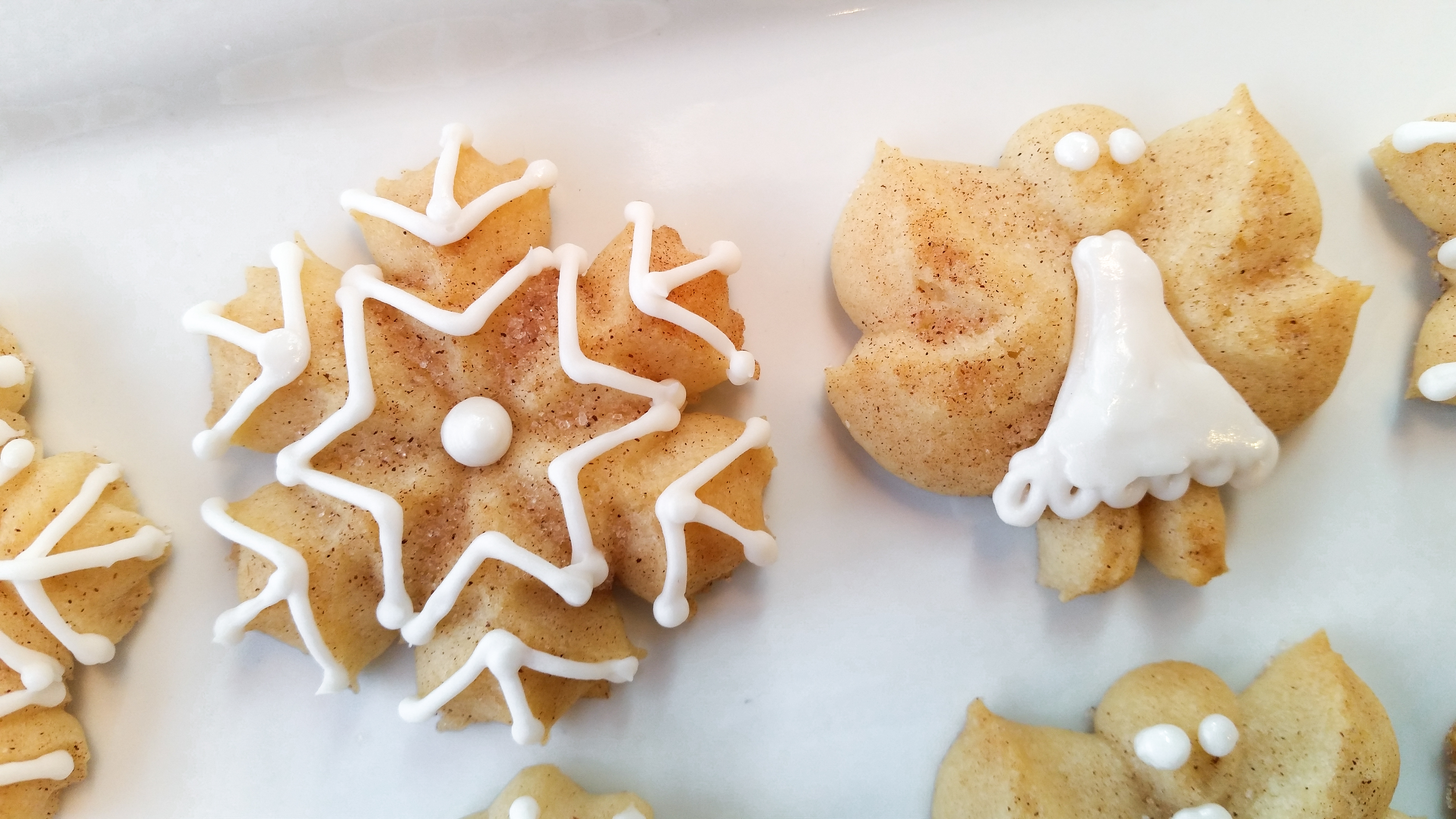 Snickerdoodle Spritz Snowflakes and Angels © 2019 Impress! Bakeware, LLC g.jpg