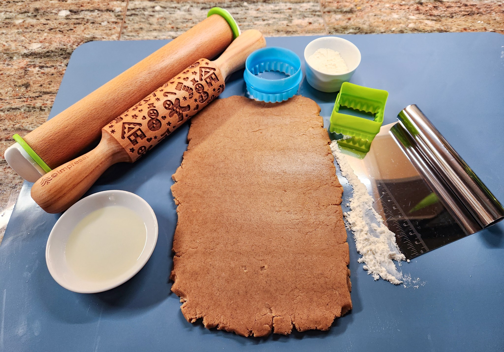 Gingerbread Cookies Made with an Embossed Rolling Pin – creative cookie ...